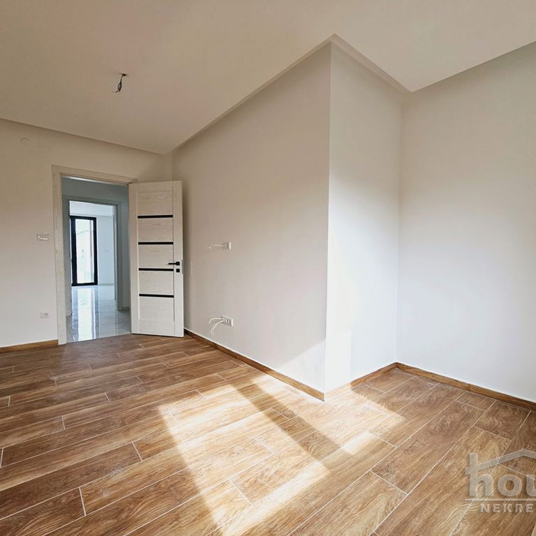 Četvorosoban stan na prodaju, Popovica, Novi Sad, 133m², 450.000 €