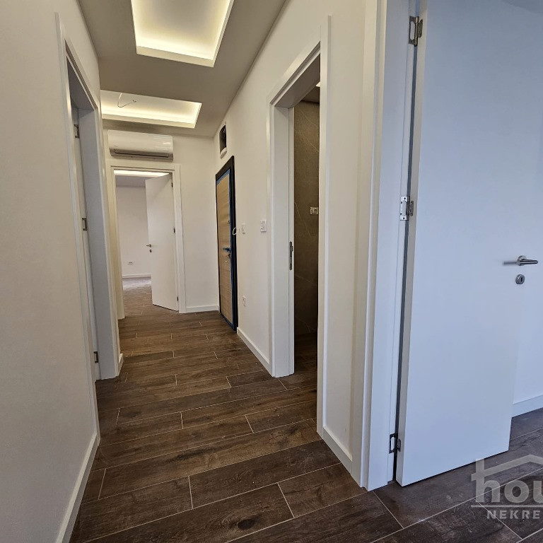 Četvorosoban stan na prodaju, Tatarsko Brdo, Novi Sad, 98m², 290.000 €