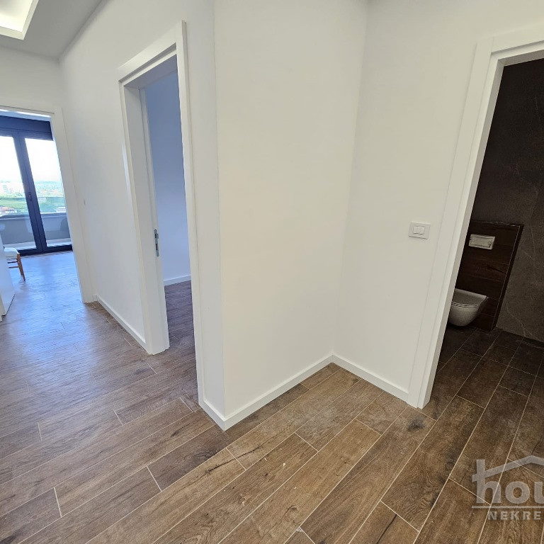 Četvorosoban stan na prodaju, Tatarsko Brdo, Novi Sad, 98m², 290.000 €