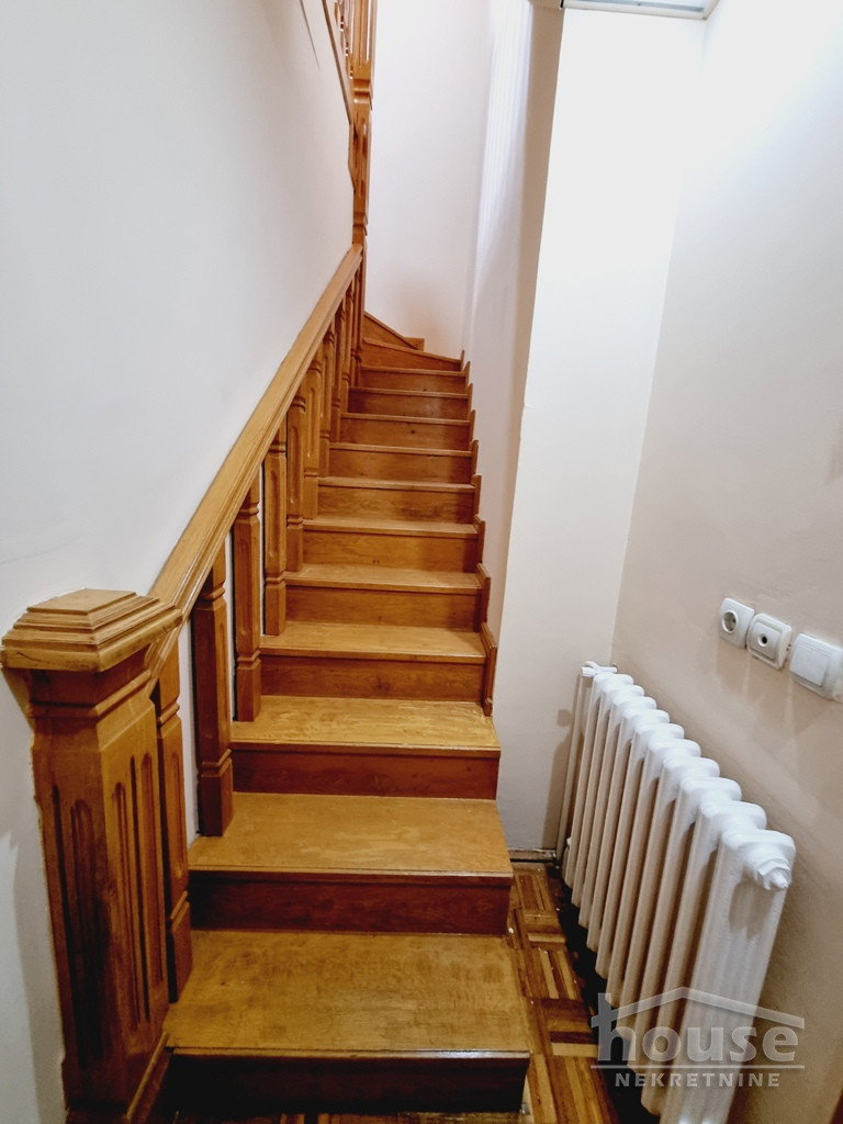 Četvorosoban stan na prodaju, Centar, Novi Sad, 137m², 6. sprat, 339.900 €