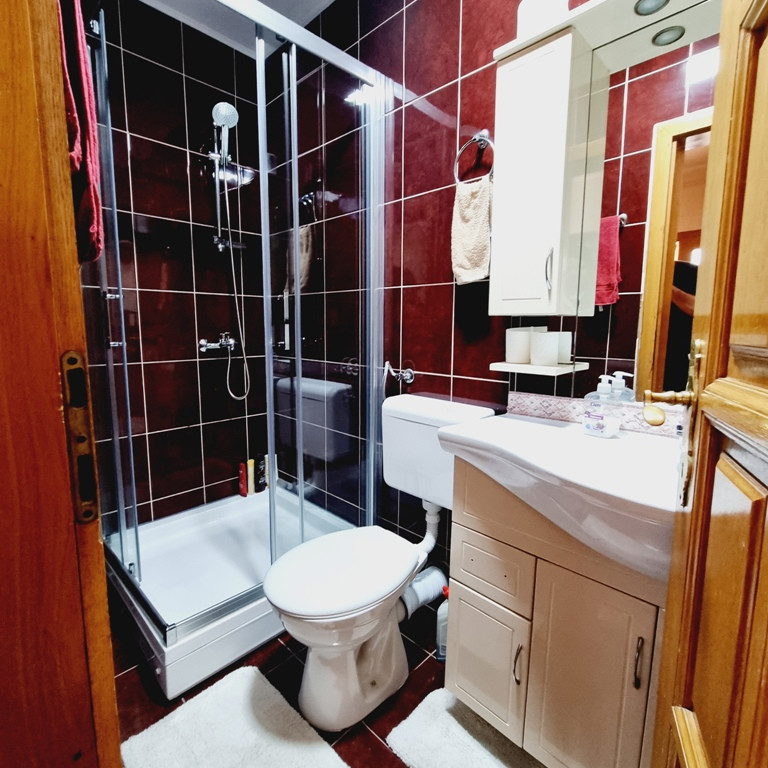 Četvorosoban stan na prodaju, Centar, Novi Sad, 137m², 6. sprat, 339.900 €
