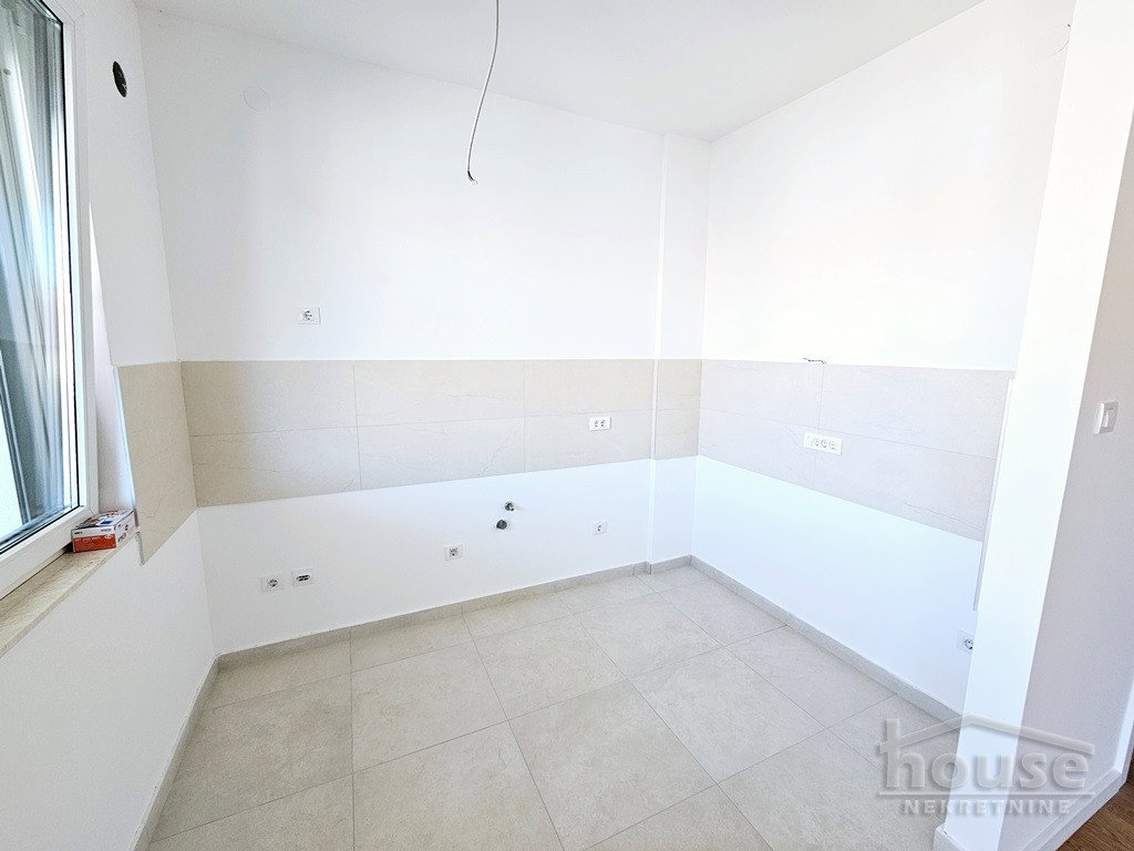 stanovi-4-po-bulevar-1098110-dwri9 Četvorosoban stan na prodaju, Bulevar Oslobođenja, Novi Sad, 104m², 3. sprat, 320.320 €