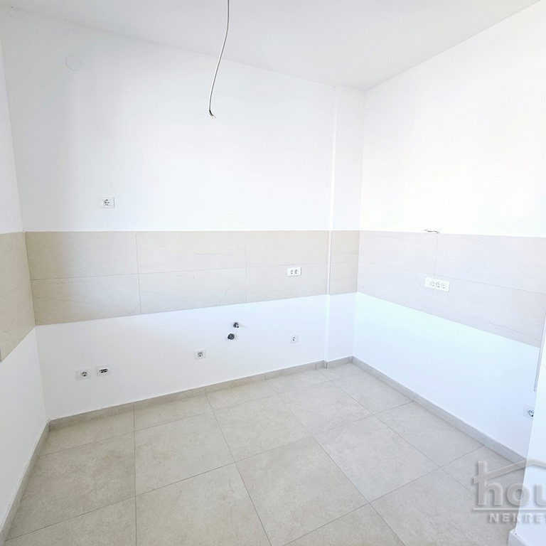 Četvorosoban stan na prodaju, Bulevar Oslobođenja, Novi Sad, 104m², 3. sprat, 320.320 €
