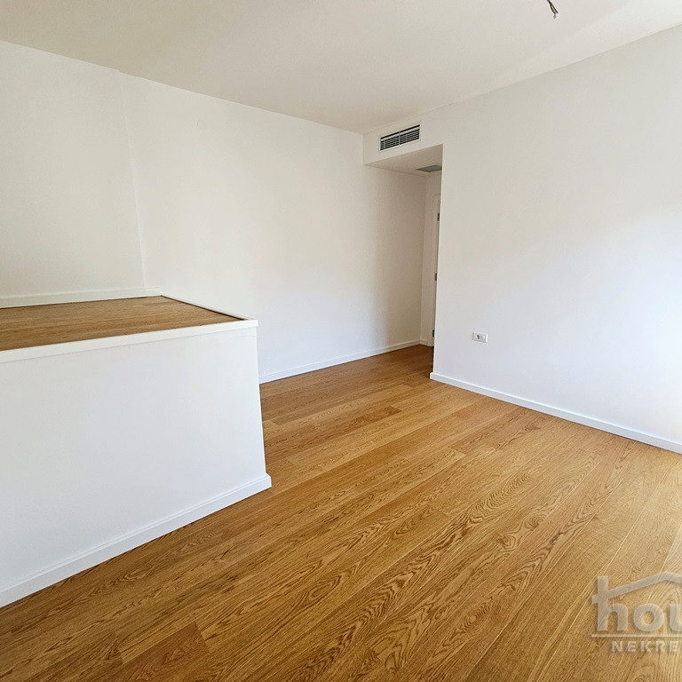 Četvorosoban stan na prodaju, Bulevar Oslobođenja, Novi Sad, 104m², 3. sprat, 320.320 €