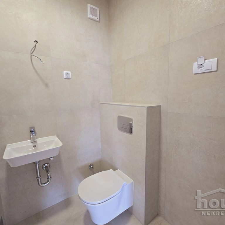 Četvorosoban stan na prodaju, Petrovaradin, Novi Sad, 72m², 1. sprat, 155.750 €