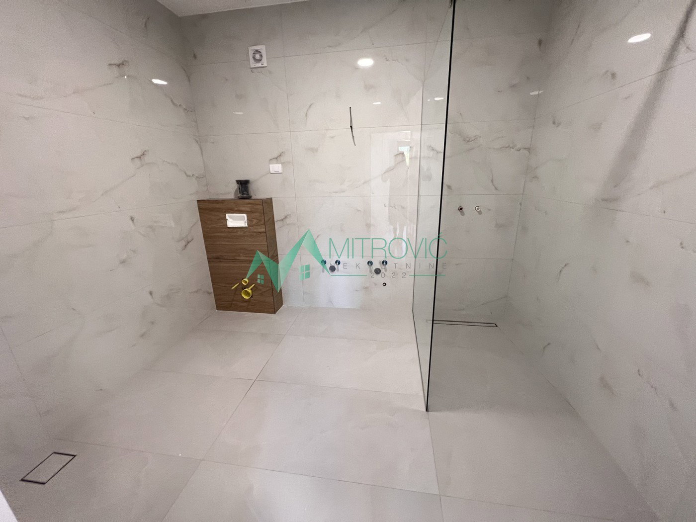 Četvorosoban stan na prodaju, Sremska Kamenica, Novi Sad, 96m², 231.750 €