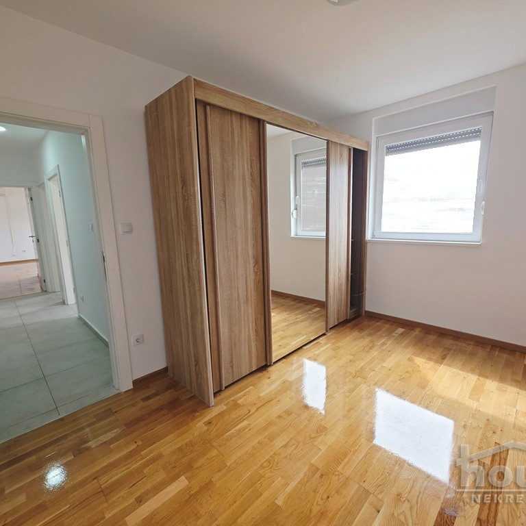 Četvorosoban stan na prodaju, Veternička Rampa, Novi Sad, 74m², 160.200 €