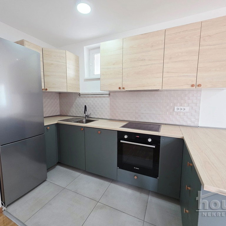 Stan Prodaja Novi Sad  74 m2