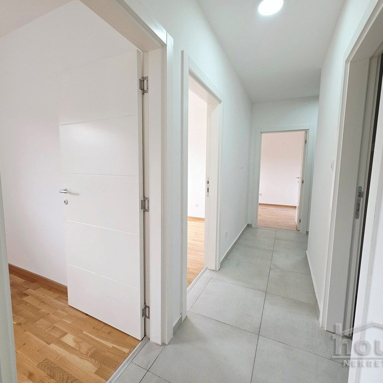Četvorosoban stan na prodaju, Veternička Rampa, Novi Sad, 74m², 160.200 €