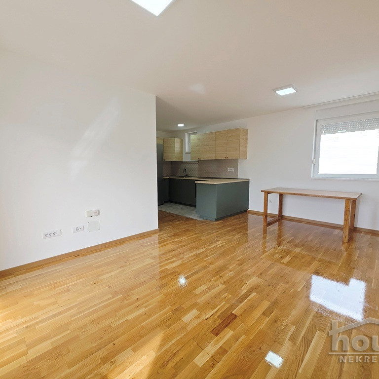 Stan Prodaja Novi Sad  74 m2