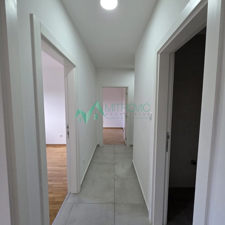 Četvorosoban stan na prodaju, Veternička Rampa, Novi Sad, 74m², 165.000 €