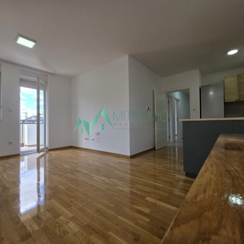 Stan Prodaja Novi Sad  74 m2