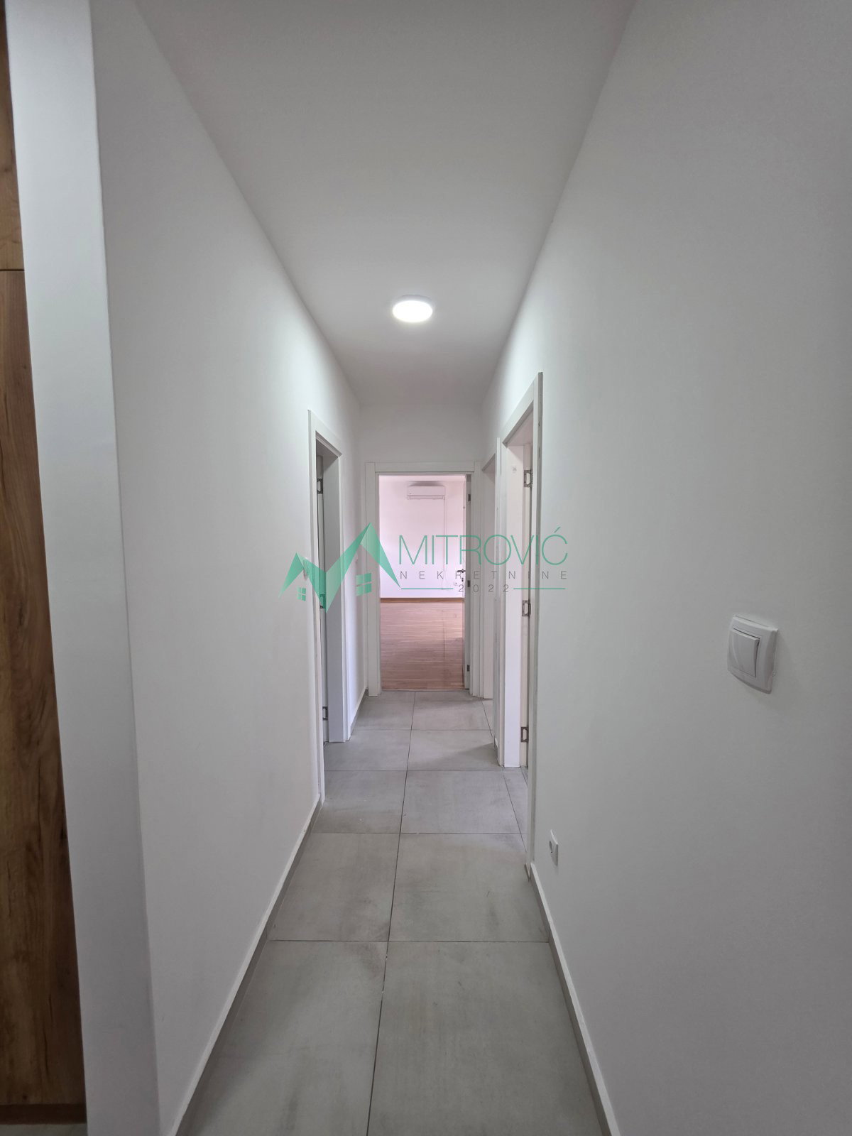 stanovi-4-pr-veterniCka-rampa-1004391-tqtzk Četvorosoban stan na prodaju, Veternička Rampa, Novi Sad, 74m², 165.000 €