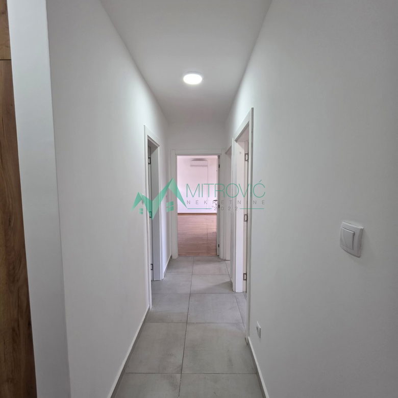 Četvorosoban stan na prodaju, Veternička Rampa, Novi Sad, 74m², 165.000 €