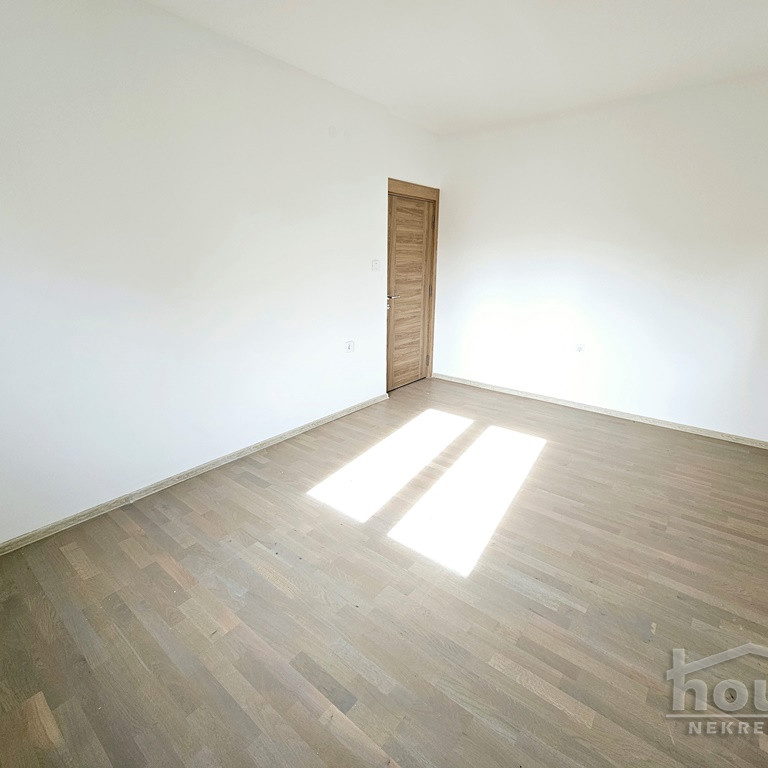 Četvorosoban stan na prodaju, Alibegovac, Novi Sad, 79m², 1. sprat, 173.800 €