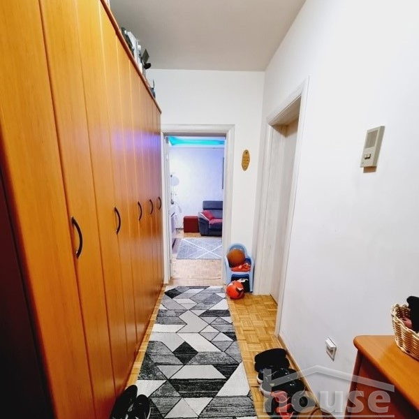 Četvorosoban stan na prodaju, Bulevar Oslobođenja, Novi Sad, 95m², 236.900 €