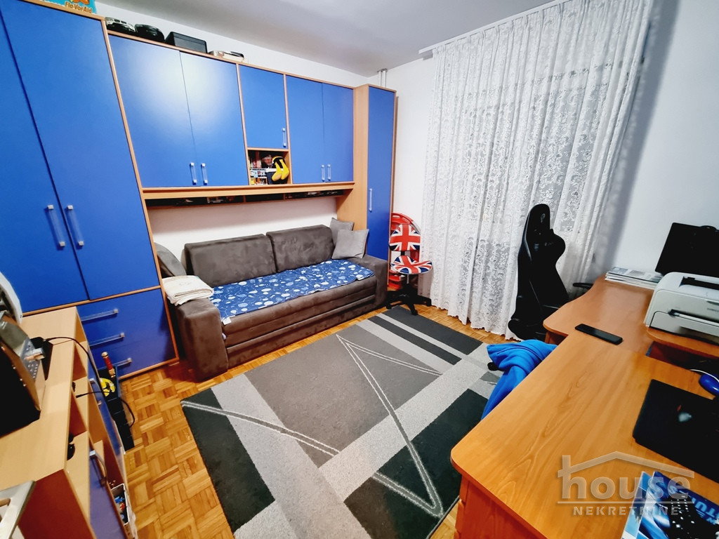 stanovi-4-re-bulevar-1060061-8n2h6 Četvorosoban stan na prodaju, Bulevar Oslobođenja, Novi Sad, 95m², 236.900 €