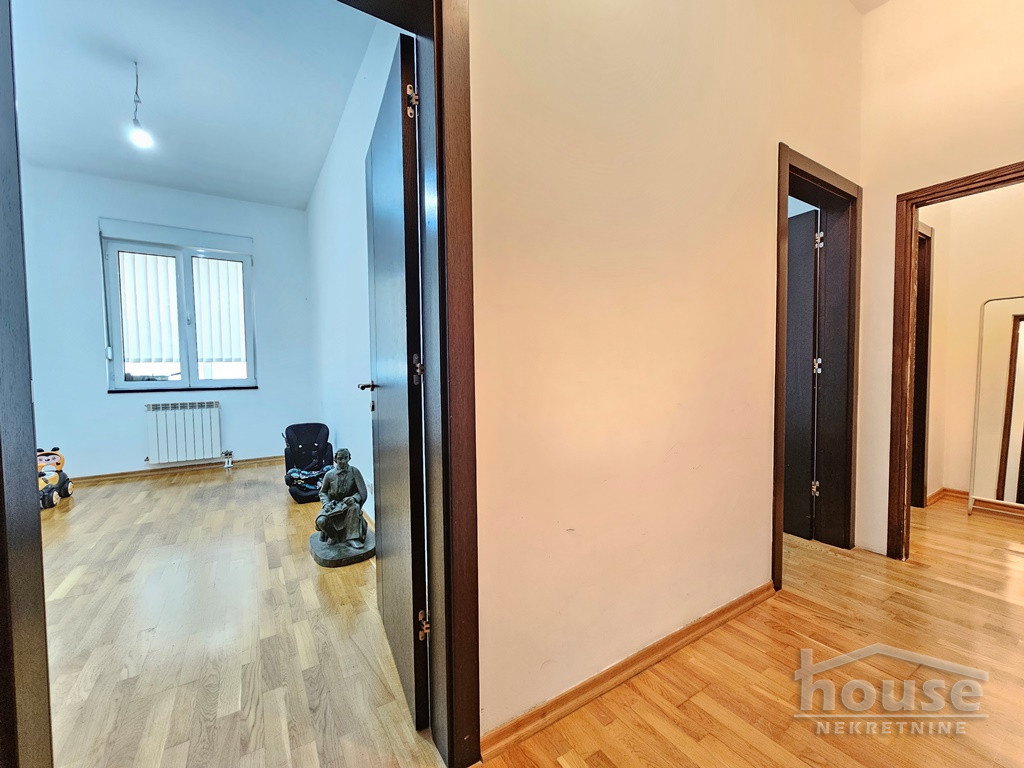 Četvorosoban stan na prodaju, Bulevar Oslobođenja, Novi Sad, 110m², 1. sprat, 320.000 €