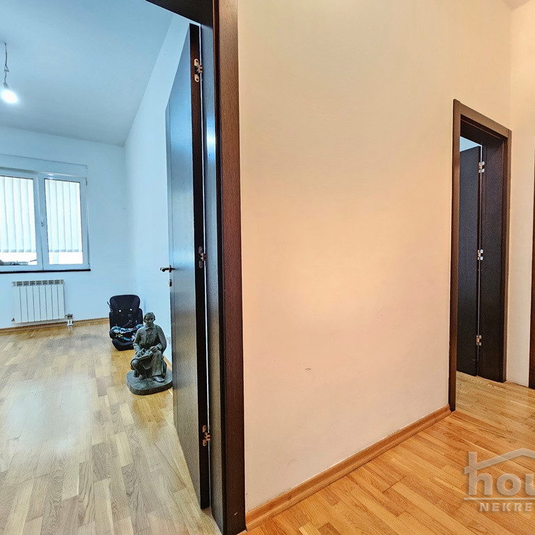 Četvorosoban stan na prodaju, Bulevar Oslobođenja, Novi Sad, 110m², 1. sprat, 320.000 €