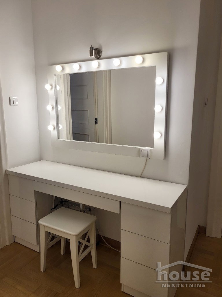 stanovi-4-re-centar-1063161-5fag1 Četvorosoban stan na prodaju, Centar, Novi Sad, 104m², 2. sprat, 380.000 €