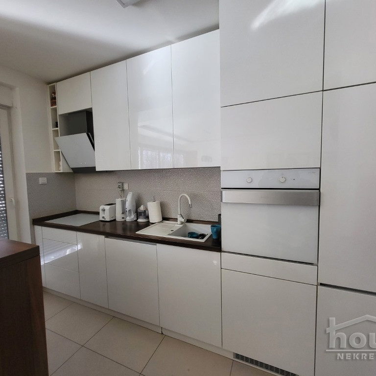 Stan Prodaja Novi Sad  104 m2