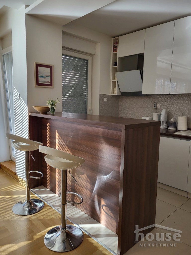 stanovi-4-re-centar-1063161-okcid Četvorosoban stan na prodaju, Centar, Novi Sad, 104m², 2. sprat, 380.000 €