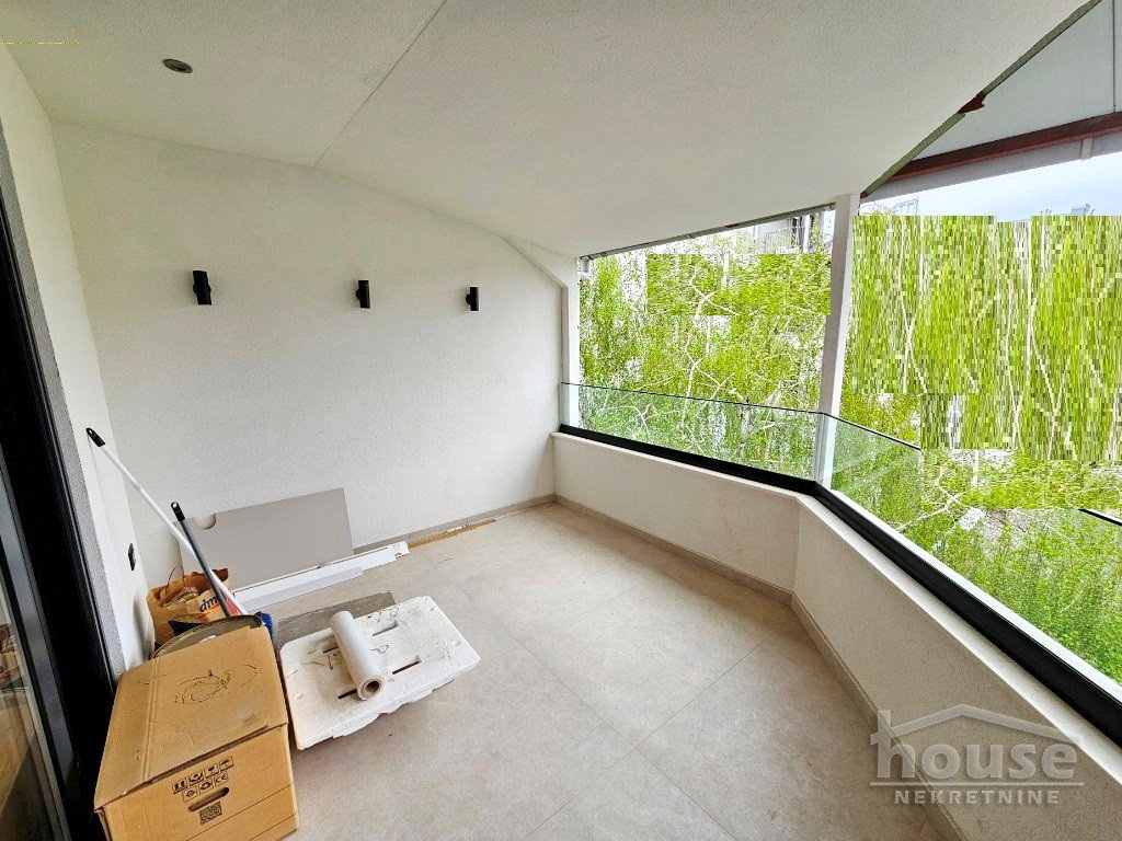 Četvorosoban stan na prodaju, Centar, Novi Sad, 119m², 4. sprat, 335.000 €
