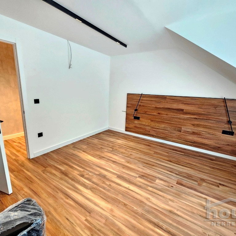 Četvorosoban stan na prodaju, Centar, Novi Sad, 119m², 4. sprat, 335.000 €