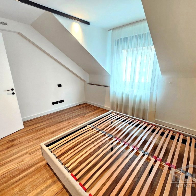 Četvorosoban stan na prodaju, Centar, Novi Sad, 119m², 4. sprat, 335.000 €