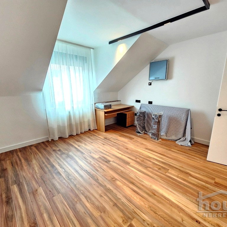 Četvorosoban stan na prodaju, Centar, Novi Sad, 119m², 4. sprat, 335.000 €