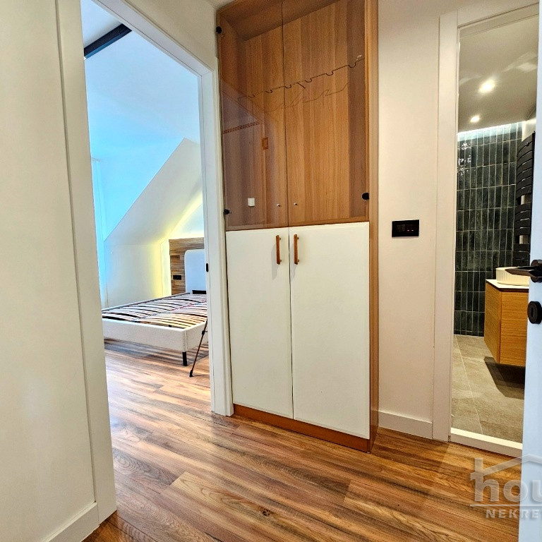 Četvorosoban stan na prodaju, Centar, Novi Sad, 119m², 4. sprat, 335.000 €