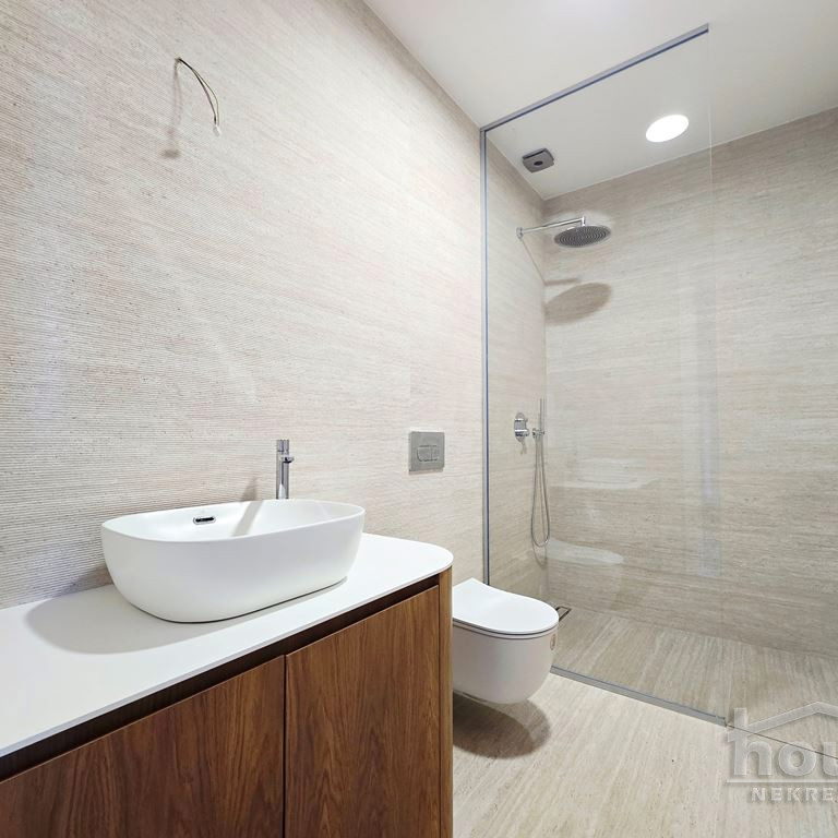 Četvorosoban stan na prodaju, Centar, Novi Sad, 107m², 535.000 €