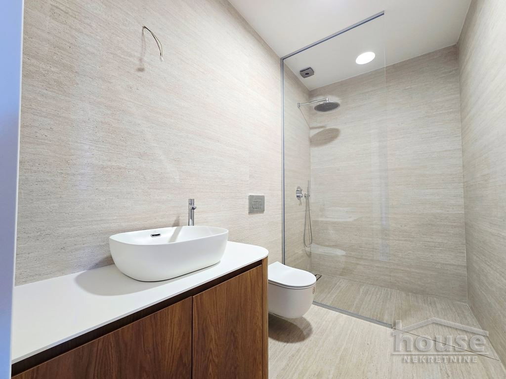 stanovi-4-re-centar-1065561-aybdq Četvorosoban stan na prodaju, Centar, Novi Sad, 107m², 535.000 €