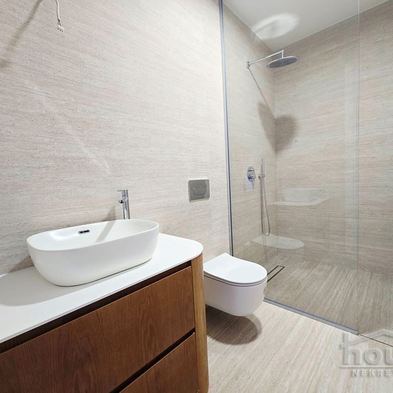 Četvorosoban stan na prodaju, Centar, Novi Sad, 107m², 535.000 €