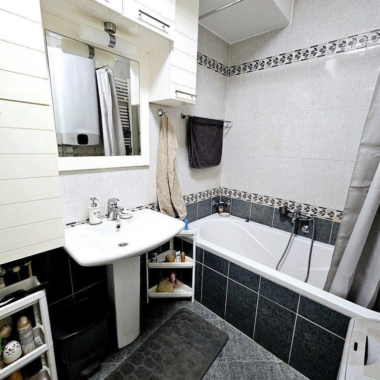 Četvorosoban stan na prodaju, Centar, Novi Sad, 105m², 2. sprat, 310.000 €