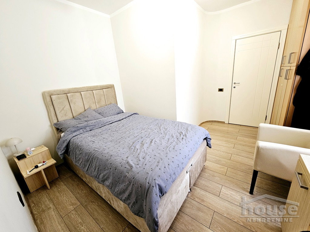 stanovi-4-re-centar-1100389-lrpcp Četvorosoban stan na prodaju, Centar, Novi Sad, 105m², 2. sprat, 310.000 €