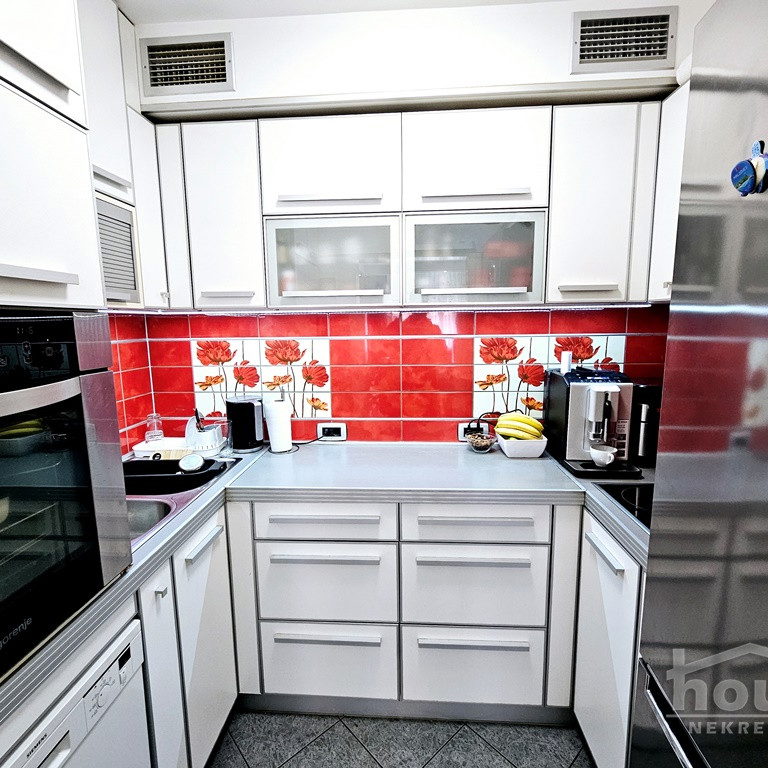 Četvorosoban stan na prodaju, Centar, Novi Sad, 105m², 2. sprat, 310.000 €