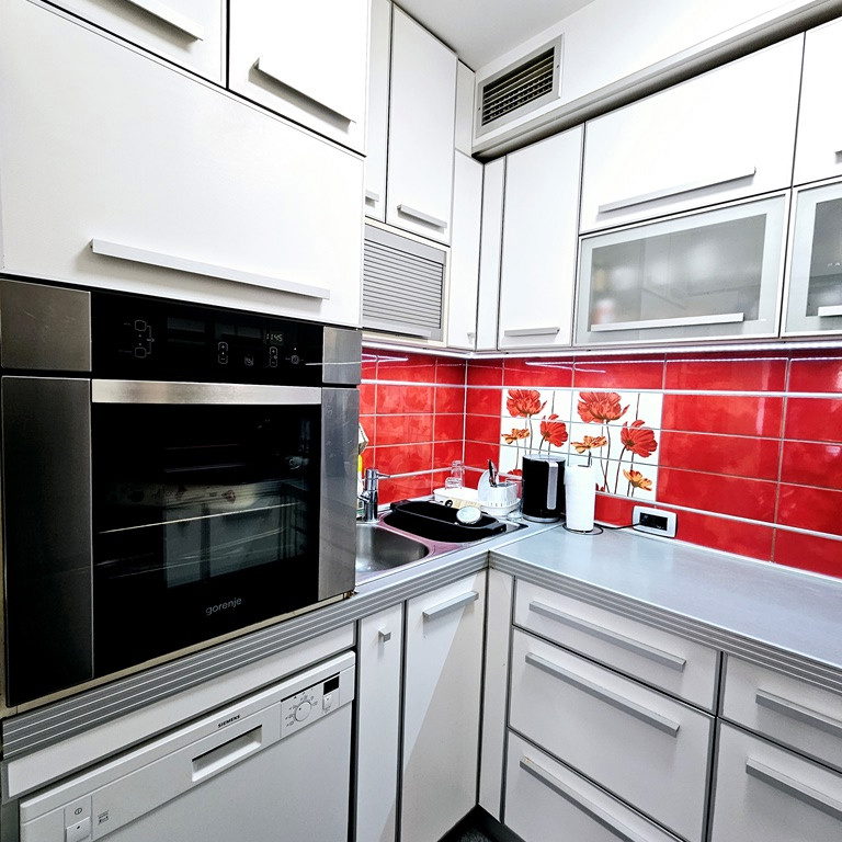 Četvorosoban stan na prodaju, Centar, Novi Sad, 105m², 2. sprat, 310.000 €