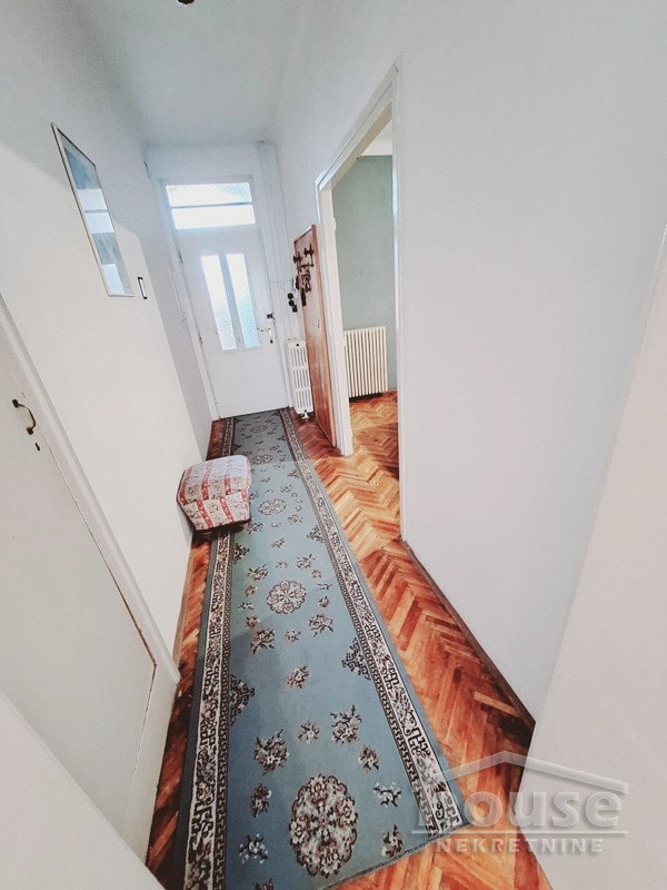 Četvorosoban stan na prodaju, Centar, Novi Sad, 127m², 3. sprat, 381.000 €