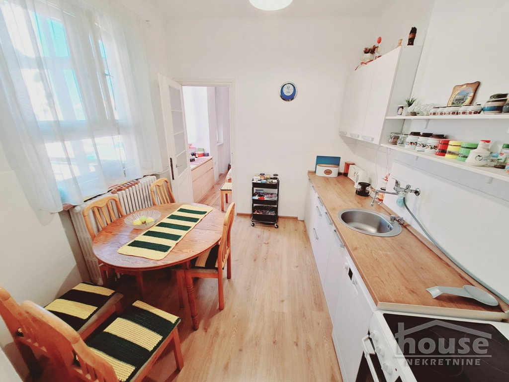 Četvorosoban stan na prodaju, Centar, Novi Sad, 127m², 3. sprat, 381.000 €