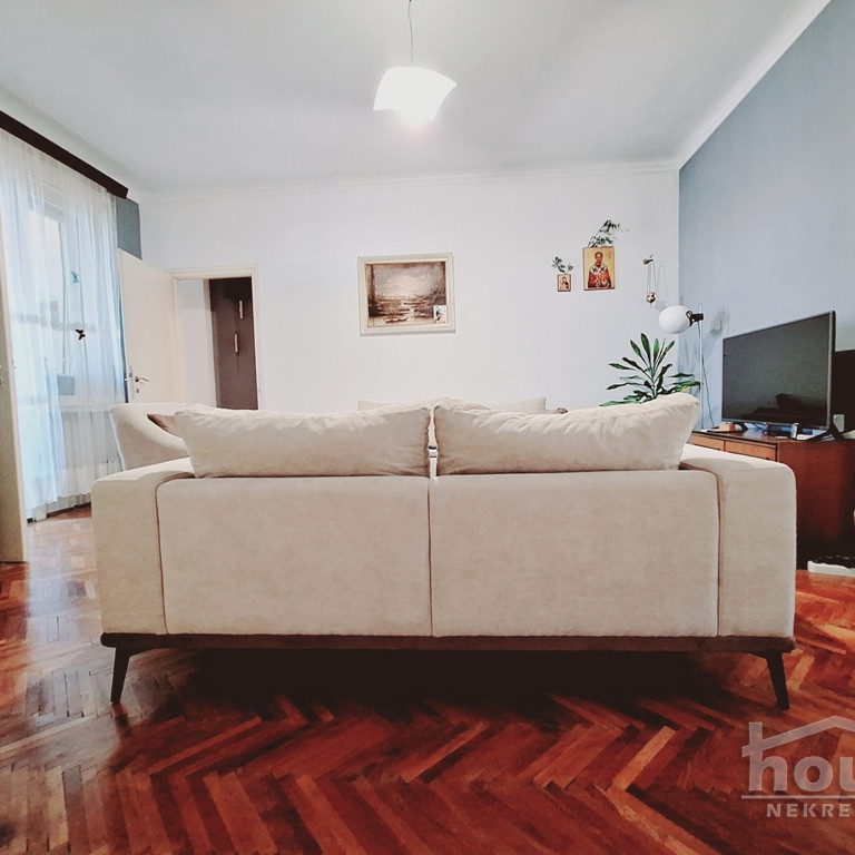 Četvorosoban stan na prodaju, Centar, Novi Sad, 127m², 3. sprat, 381.000 €