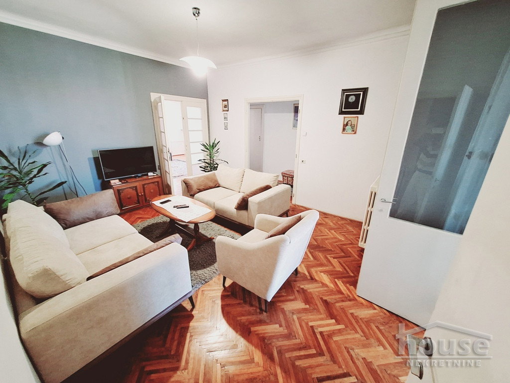 Četvorosoban stan na prodaju, Centar, Novi Sad, 127m², 3. sprat, 381.000 €