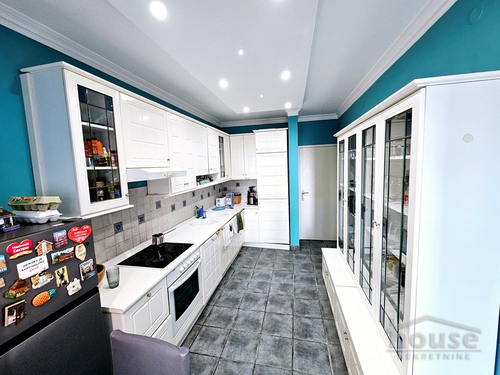 stanovi-4-re-centar-1100594-qyj2c Četvorosoban stan na prodaju, Centar, Novi Sad, 117m², 2. sprat, 370.000 €