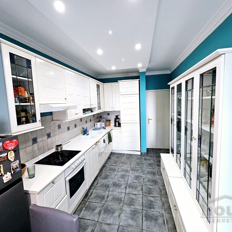 Četvorosoban stan na prodaju, Centar, Novi Sad, 117m², 2. sprat, 370.000 €