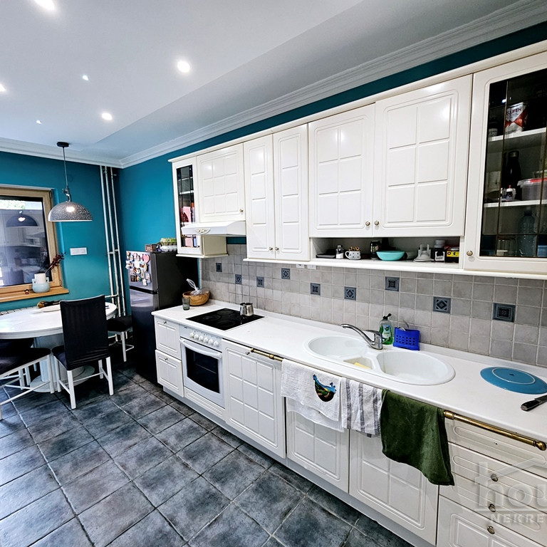 Četvorosoban stan na prodaju, Centar, Novi Sad, 117m², 2. sprat, 370.000 €