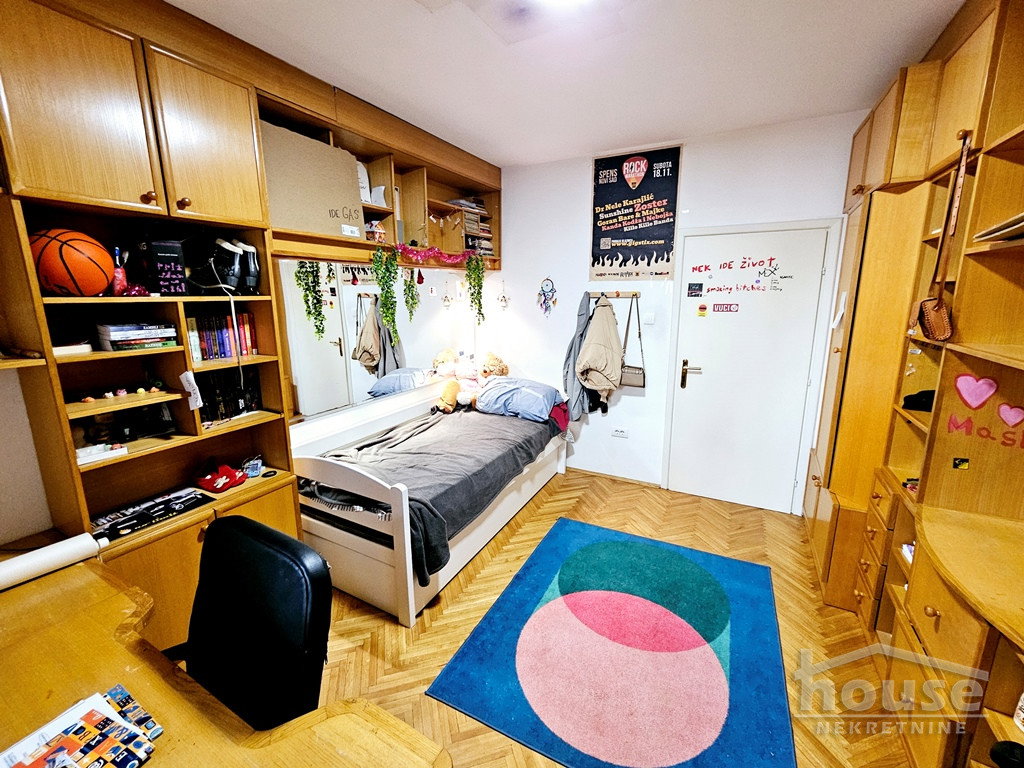 stanovi-4-re-centar-1100594-uqga1 Četvorosoban stan na prodaju, Centar, Novi Sad, 117m², 2. sprat, 370.000 €