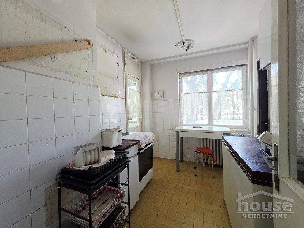 Stan Prodaja Novi Sad  90 m2