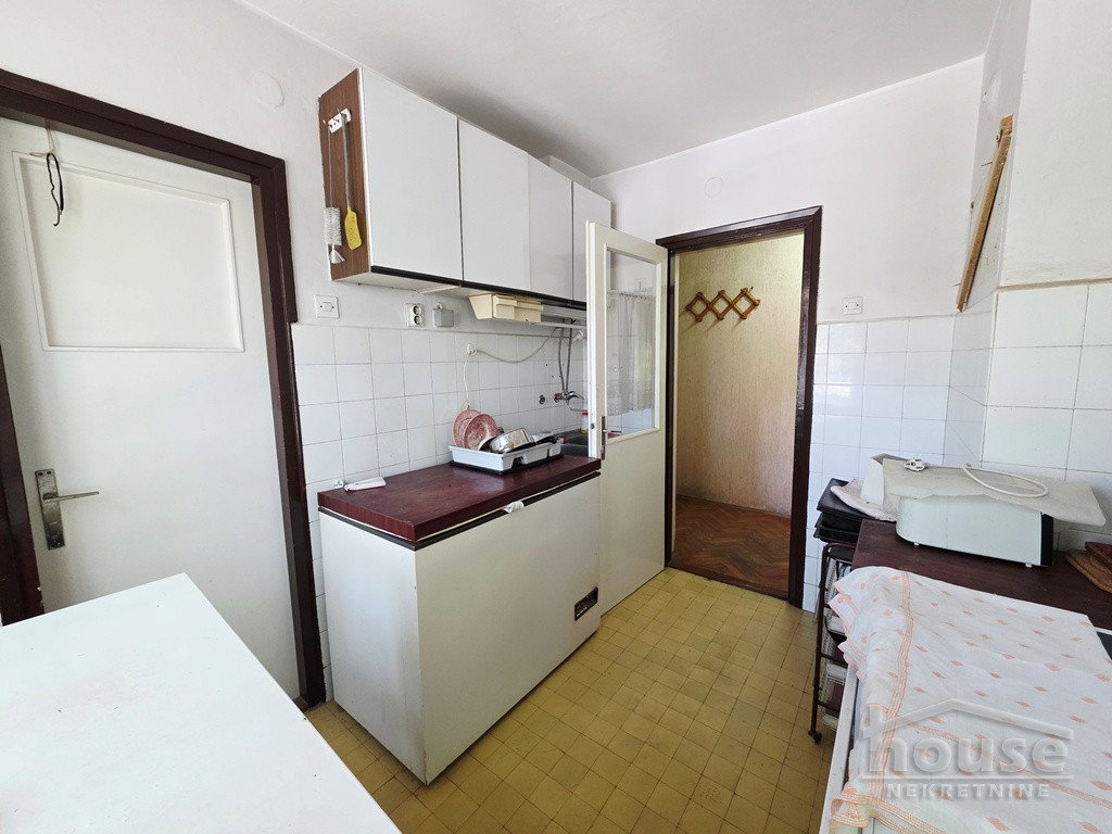 Stan Prodaja Novi Sad  90 m2