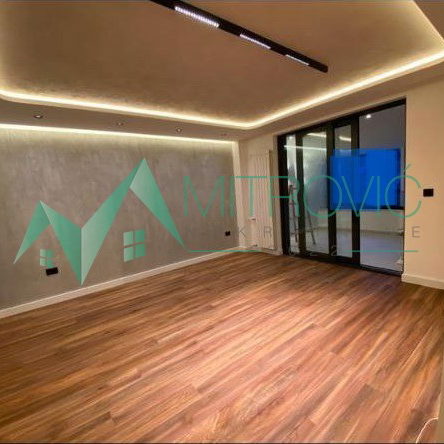 Četvorosoban stan na prodaju, Centar, Novi Sad, 119m², 349.325 €