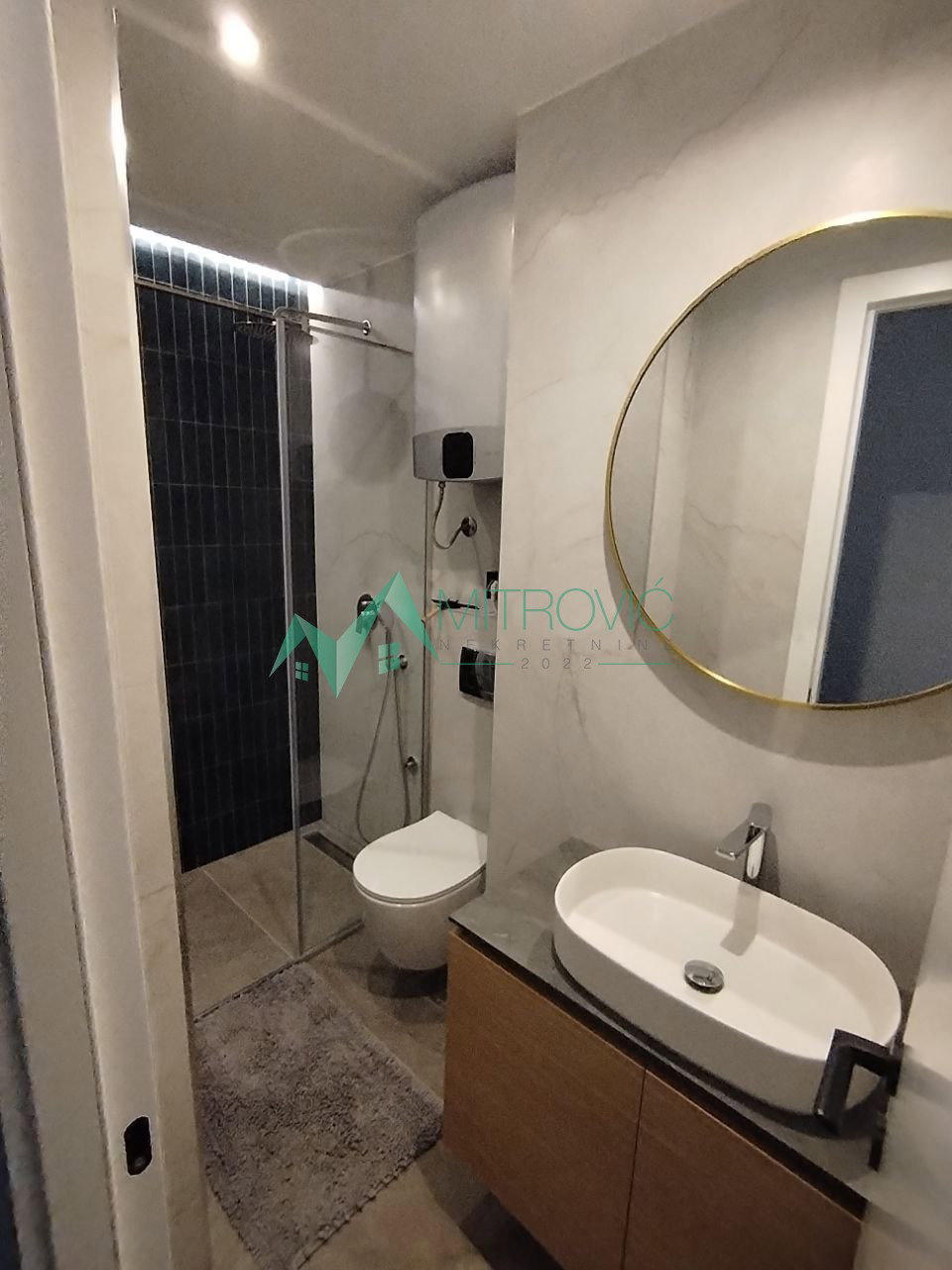 stanovi-4-re-centar-ns-1003017-nfbws Četvorosoban stan na prodaju, Centar, Novi Sad, 119m², 349.325 €